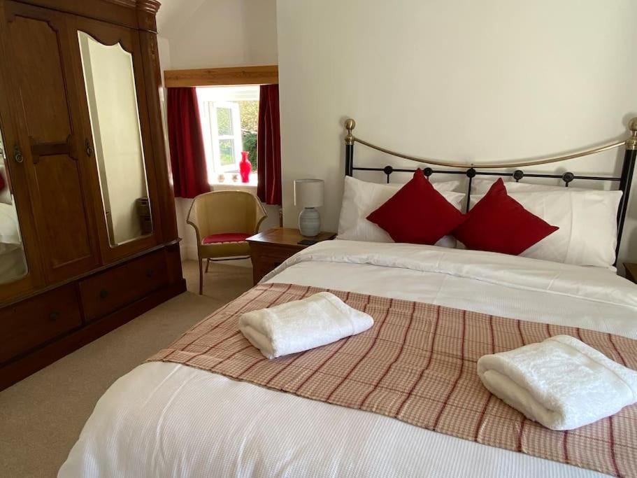 Scenic Welsh Cottage In The Brecon Beacons Крикхауэлл Экстерьер фото