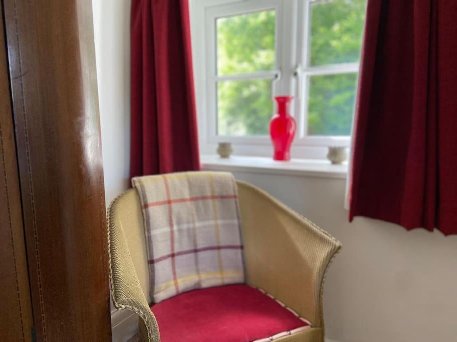 Scenic Welsh Cottage In The Brecon Beacons Крикхауэлл Экстерьер фото